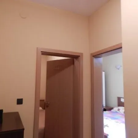 Ivana Biograd Na Moru